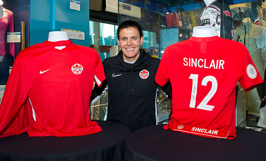 Collection Christine Sinclair 185 : le record mondial absolu de buts marqués en matchs internationaux