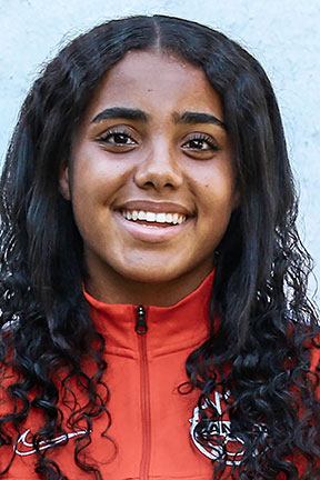 Yasmine Décombe